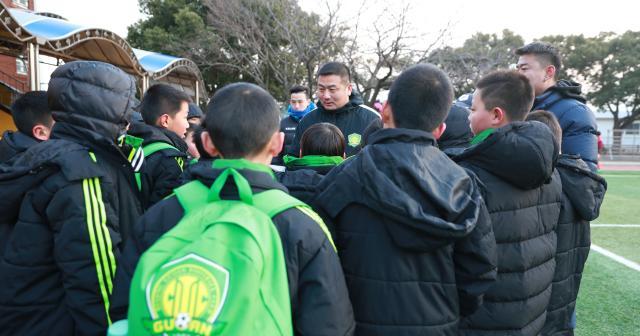 开云APP-杨璞11载青训心得：中国足球不是没千里马缺好教练