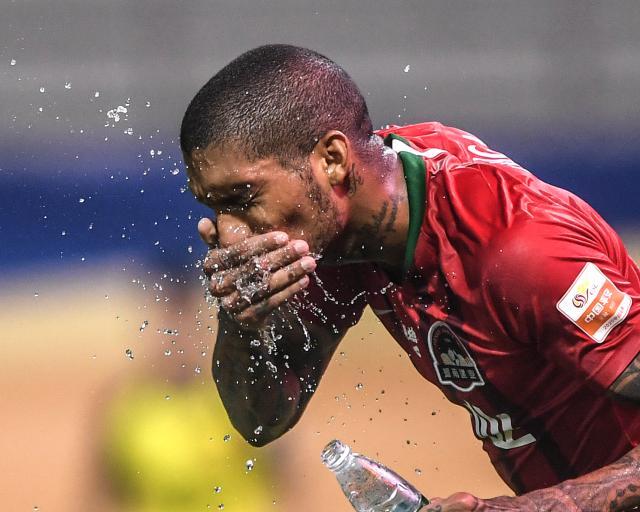 开云APP-【中超】卡兰加头槌陈蒲破门 10人河南2比0青岛首胜